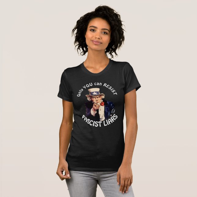 "Nur Sie können euch faschistischen Lügnern" u. T-Shirt (Vorne ganz)