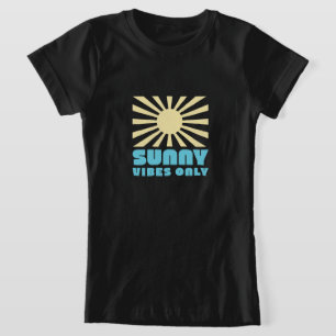 Nur Sunny Vibes - Bold Retro Sunshine Graphic T-Shirt
