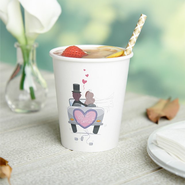 Nur verheiratete Paare fahren ab Pappbecher (Von Creator hochgeladen)