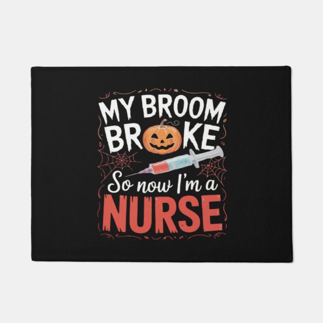 Nurse Funny Halloween Nursing Essential T - Shirt_ Fußmatte (Vorderseite)