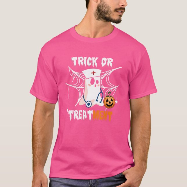 Nurse Halloween Trick oder Behandlung T-Shirt (Vorderseite)