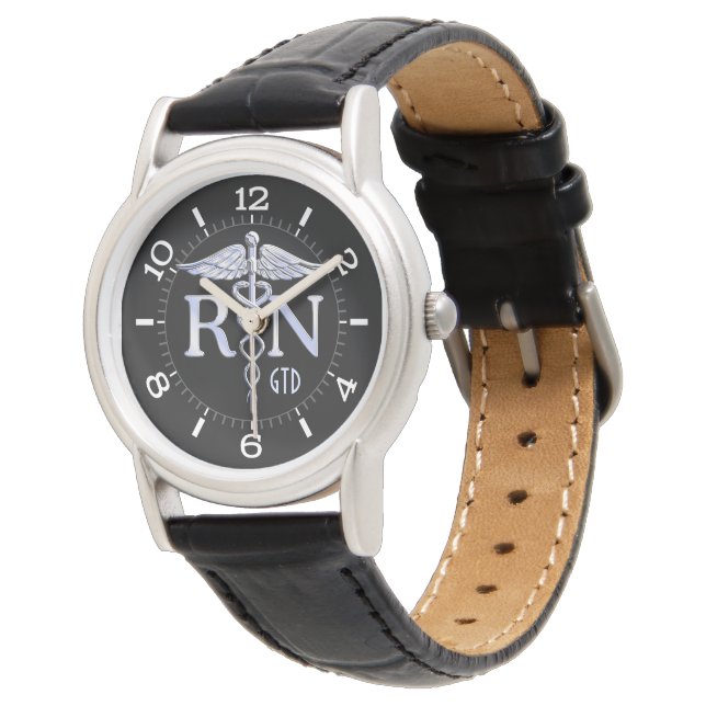 Nurse RN Caduceus Monogram Dial Style auf schwarz Armbanduhr (Schrägansicht)