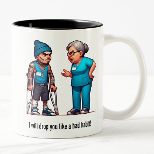 Nurse Schooling the Tough Gang Member Patient Zweifarbige Tasse