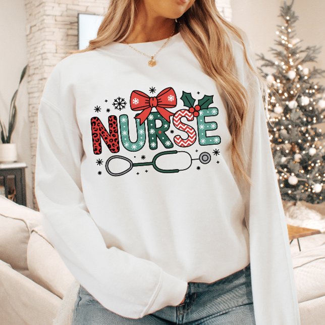Nurse Stethoscope Cute Christmas Sweatshirt (Von Creator hochgeladen)