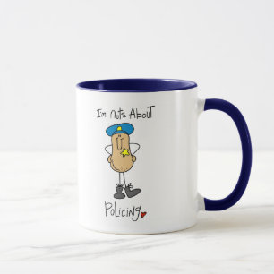 Nüsse Über Polizeitasse Tasse