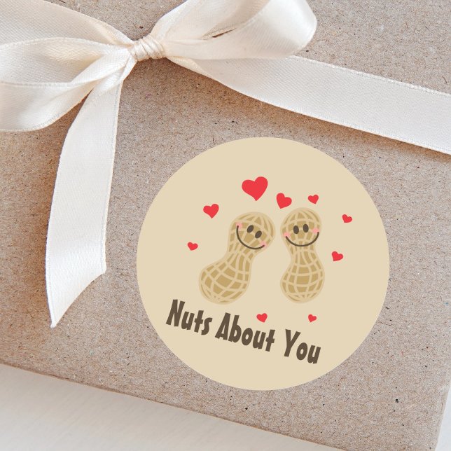 Nüsse über Sie Niedliche Erdnüsse Essen Pub Spaß C Runder Aufkleber (Von Creator hochgeladen)