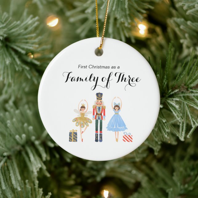 Nutcracker Erste Weihnachten als Familie von drei Keramik Ornament (Baum)