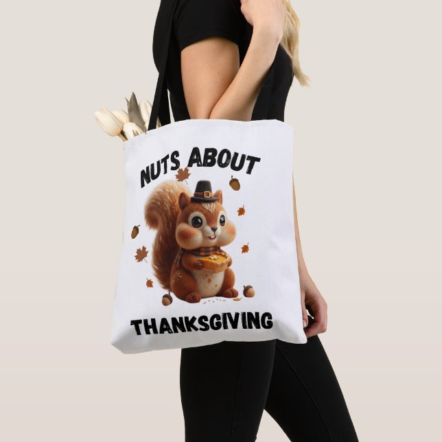 Nuts About Pie – Cute Yarn Squirrel Thanksgiving  Tasche (Von Nahem)