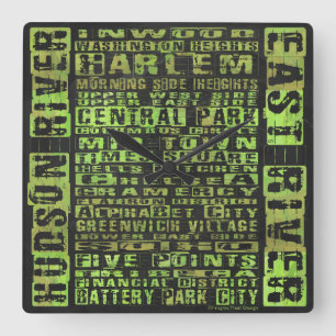 NYC Neighborhoods Green Quadratische Wanduhr
