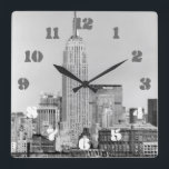 NYC Skyline IV Quadratische Wanduhr<br><div class="desc">Reisen</div>