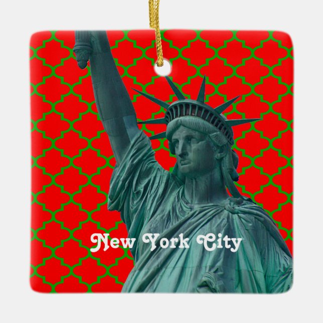 NYC Statue of Liberty Red Grn Quatrefoil Xmas Keramikornament (Vorderseite)