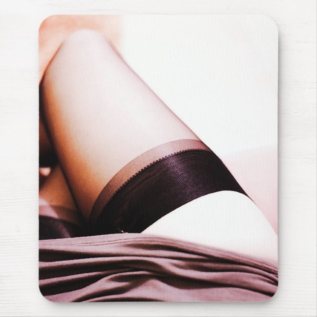 NylonStrumpf-Beine aufgedeckt Mousepad (Vorne)