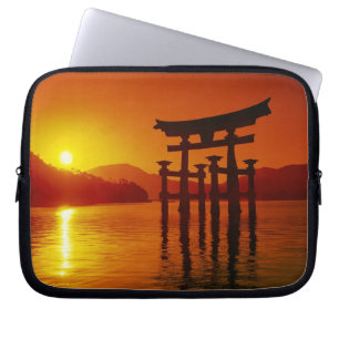 O-Torii Gate, Itsukushima-Schrein, Miyajima Laptopschutzhülle