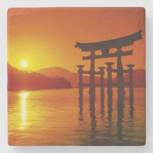 O-Torii-Tor, Itsukushima-Schrein, Miyajima, Steinuntersetzer