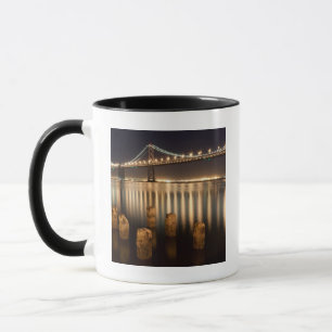 Oakland-Bucht-Brückennachtreflexionen Tasse