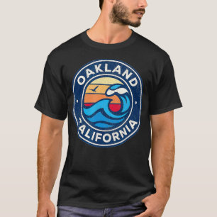 Oakland California CA Vintage Nautical Waves Desig T-Shirt