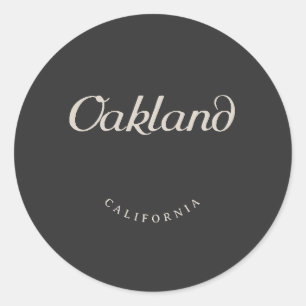 Oakland California White Schriftart Runder Aufkleber