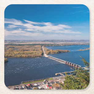 Oberhalb von Mississippi Fluss und Damm bei Alma Rechteckiger Pappuntersetzer