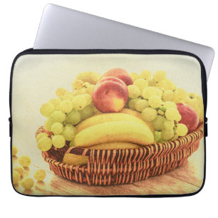 "Obstkorb" Niedliches Foto. Jetzt kaufen Laptopschutzhülle