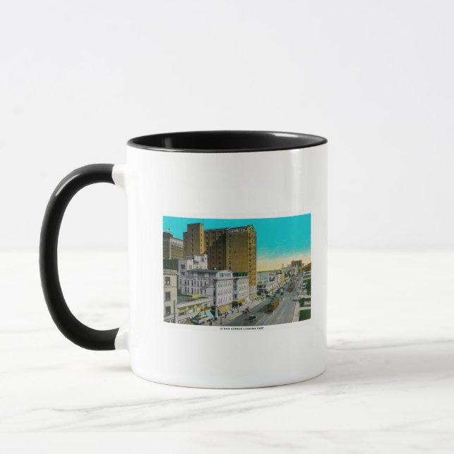Ocean Avenue Blick nach Osten, Long Beach Tasse (Links)