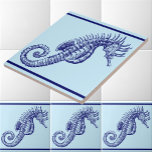 Ocean Beach Seepferd Frieze Pattern Fliese<br><div class="desc">Dies ist eine Kunst am Meeresstrand in tiefblauem Marineblau eines Seepferds. Sie können die Hintergrundfarbe anpassen.</div>