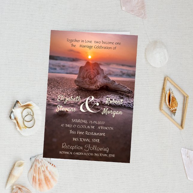 Ocean Beach Sunset Seashell Wedding Einladung (Von Creator hochgeladen)