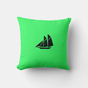 Ocean Glow_Black-on-Green Clipper Ship Kissen