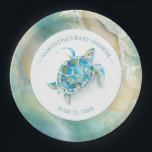 Ocean Waves Sea Turtle Baby Shower Paper Plate Pappteller<br><div class="desc">Personalisierte Teller für Ihre tropische Meeresschildkrötendusche im Garten. Dieses Design zeichnet sich durch eine Ozeanwellen-Grenze mit einer Aquarellschildkröte aus. Personalisieren Sie sich mit dem Mama-to-be-Namen und dem Duschdatum. Um das passende Strandthema Aloha Party zu sehen,  besuchen Sie www.zazzle.com/dotellabelle</div>