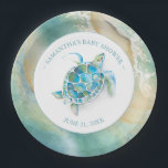 Ocean Waves Sea Turtle Baby Shower Paper Plate Pappteller<br><div class="desc">Personalisierte Teller für Ihre tropische Meeresschildkrötendusche im Garten. Dieses Design zeichnet sich durch eine Ozeanwellen-Grenze mit einer Aquarellschildkröte aus. Personalisieren Sie sich mit dem Mama-to-be-Namen und dem Duschdatum. Um das passende Strandthema Aloha Party zu sehen,  besuchen Sie www.zazzle.com/dotellabelle</div>