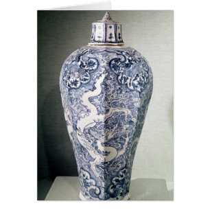 Octagonal 'Mei- P'ing Vase mit Weiß