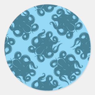 Octopus auf blauem Muster Runder Aufkleber
