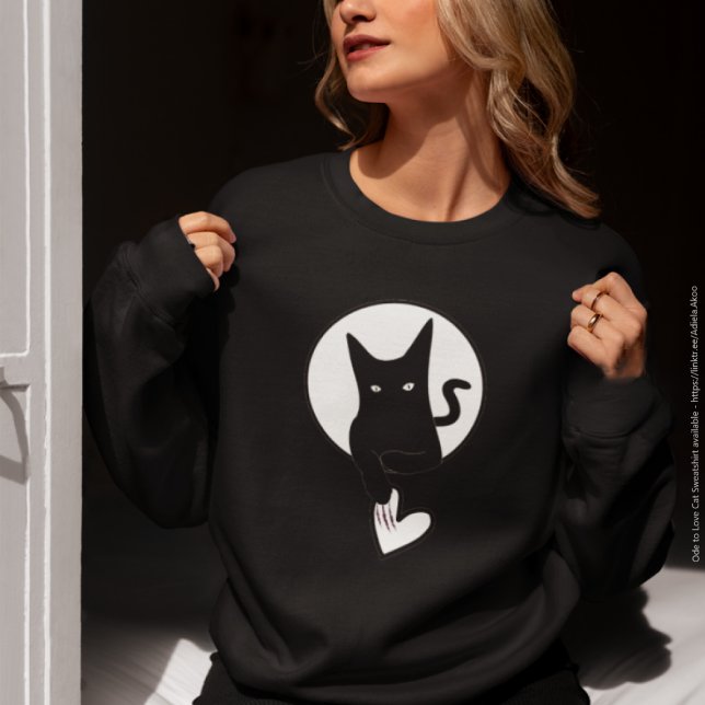 Ode to Love Chat T-Shirt par Adiela Akoo (Ode to Love Sweatshirt by Poet Adiela Akoo. LOVE it? GET it! Get the tote too <3)