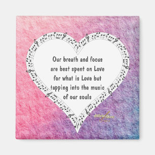 Ode to Love Magnet par la poète Adiela Akoo