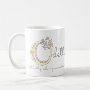 ODETTE beschriften dekorativen Namen O mit der Kaffeetasse