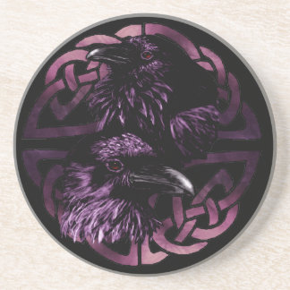 Odins Ravens buvant des dessous de verre