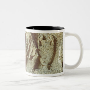Odysseus, der die Bewerber seiner Ehefrau entdeckt Zweifarbige Tasse