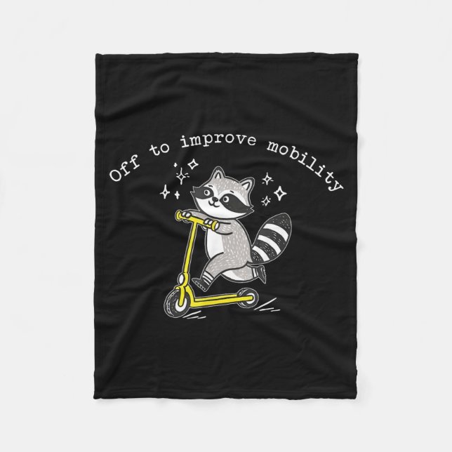 Off To Improve Mobility Funny Raccoon Pt Physical  Fleecedecke (Vorderseite)