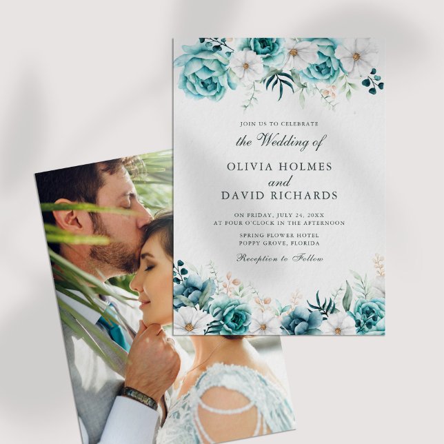 Off-White Aquamarin Floral Custom Foto Wedding Einladung (Off-White Teal Floral Custom Photo Wedding Invitation on a white table.)