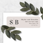 Off-White Ecru Mit Monogramm Wedding Rücksendeadre<br><div class="desc">Minimal einfache Off-White Ecru Mit Monogramm Hochzeitsszenarien. Dieses moderne Hochzeitsdesign oder jedes Event-Adresseedesign ist einfach und elegant mit einem schlichten soliden Hintergrund und einem trendigen eleganten Paares Monogramm. In der neuen Hochzeitsfarbe gezeigt. Die Minimal Solid Color Wedding Kollektion wird Ihre Hochzeit unvergesslich und schön machen! Um mehr zu sehen, suchen...</div>