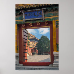 Offene Tür in der Verbotenen Stadt - Peking, China Poster