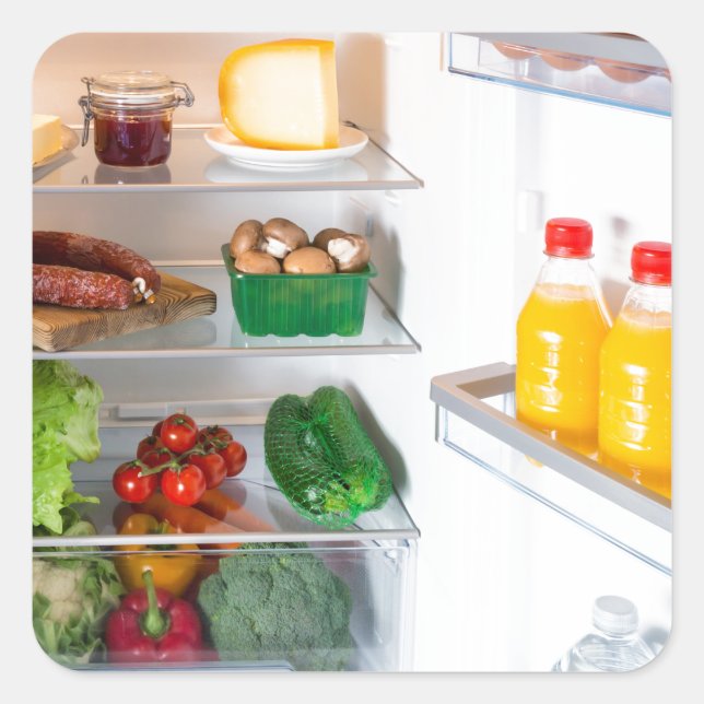 Offener Kühlschrank mit Essen Quadratischer Aufkleber (Vorderseite)