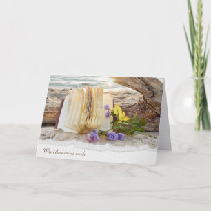 Offenes Buch und Blume auf Driftwood Karte
