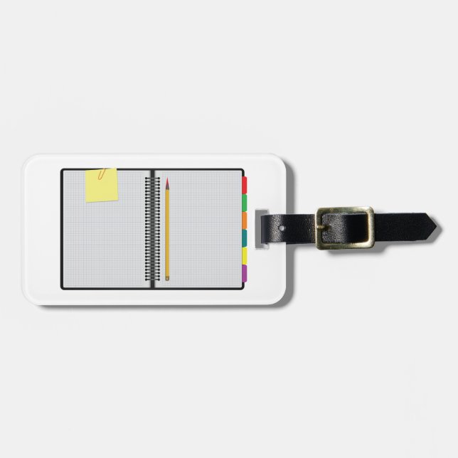 Offenes Notizbuch mit Graphitpapier und Bleistift Gepäckanhänger (Vorderseite horizontal)