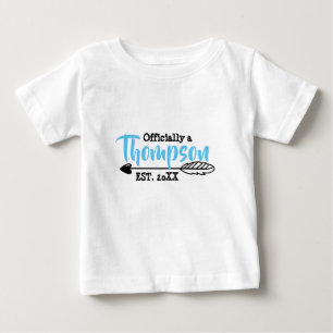 Offiziell eine Pflege Familie - adoptieren Sie - Baby T-shirt