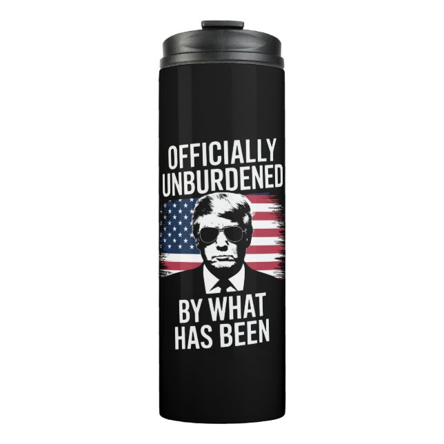 Offiziell unbelastet durch das, was Trump war Thermosbecher (Vorderseite)
