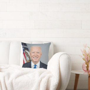 Offizielles Porträt 2021 von Präsident Joe Biden Kissen