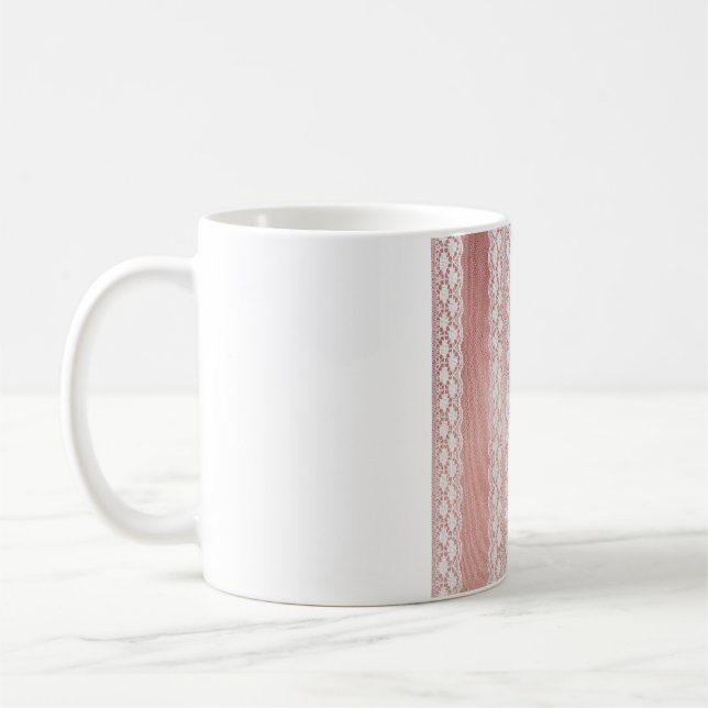 Offweiße Spitzen auf metallischer Rose Goldenes Tu Kaffeetasse (Links)