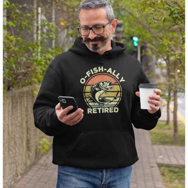 Ofishally Retired Funny Fishing Hoodie (Von Creator hochgeladen)