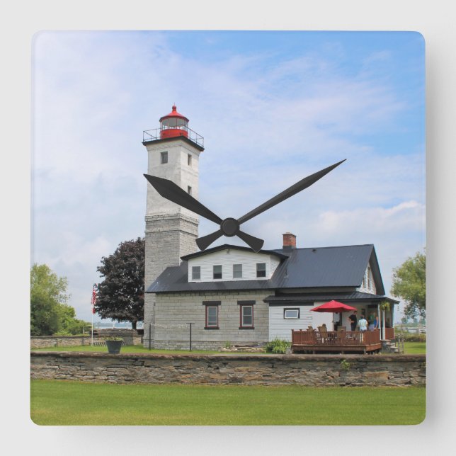 Ogdensburg Harbour Lighthouse, New York Wall Clock Quadratische Wanduhr (Vorderseite)