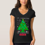 Oh Chemistree Chemist Tree Funny Science Weihnacht T-Shirt<br><div class="desc">Oh Chemist Tree Chemistree Funny Science Chemistry Weihnachtsgeschenke. Fantastische Chemieelemente Weihnachtsbaumkostüme für Studentinnen oder für alle Naturwissenschaftlerinnen und Chemiepädagogen, Nerd, Geeks und Periodenfreunde. Perfektes Shirt für Chemieliebhaber, die an Weihnachten Party in der Schule tragen. Dieses komische Chemiestück am Weihnachtsfeiertag zu tragen, um Ihre Liebe und Leidenschaft für Wissenschaft, Nerd, Geeks...</div>